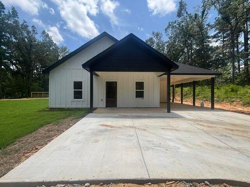 205 Pine Lake Dr, Batesville, MS, 38606-5760 | Card Image