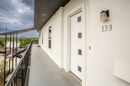 133-4507 E Martin Luther King Jr Boulevard, Austin, TX, 78721 | Card Image