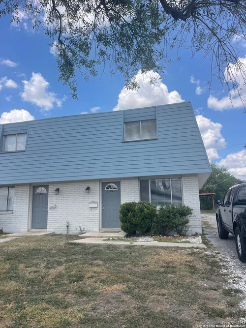 919 Oblate Dr, San Antonio, TX, 78216-7333 | Card Image
