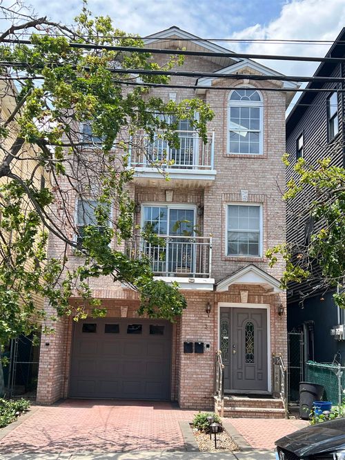 2nd-floor-3 Montrose Ave, Jersey City, NJ, 07307-3819 | Card Image