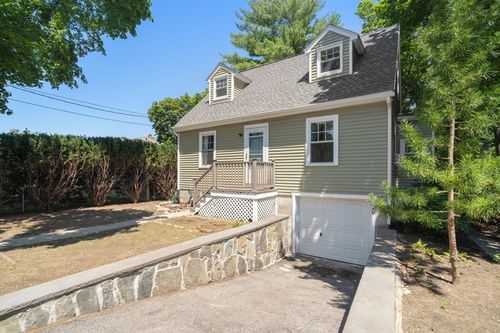 29 Laurel St, Arlington, MA, 02476-4308 | Card Image