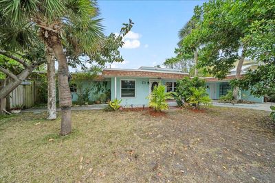 512 Madison Avenue, House other with 5 bedrooms, 3 bathrooms and null parking in Cape Canaveral FL | Image 1