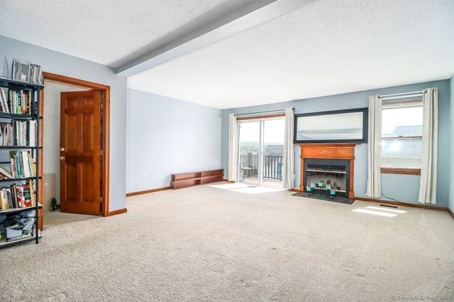 UNIT-18-3 - 55 Mill Plain Rd, Condo with 2 bedrooms, 2 bathrooms and 1 parking in Danbury CT | Image 4