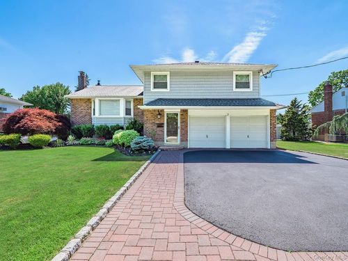 7 Plainview Rd, Bethpage, NY, 11714-3205 | Card Image