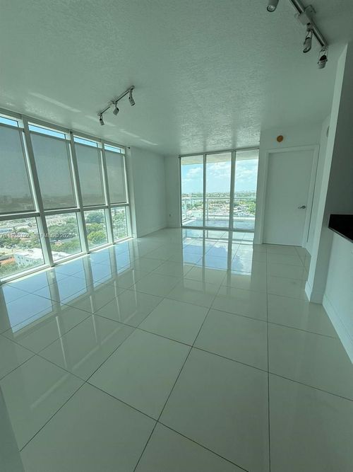 unit-1503-1871 Nw South River Dr, Miami, FL, 33125-2780 | Card Image