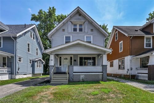 906 Delia Ave, Akron, OH, 44320-2266 | Card Image