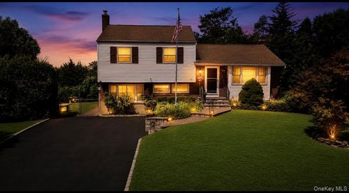 10 Meredith Dr, Greenlawn, NY, 11740-2727 | Card Image