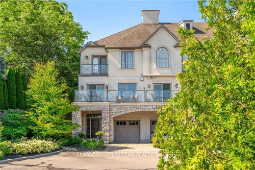 20-19 Lake St, Grimsby, ON, L3M0C3 | Card Image