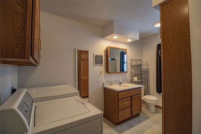 303 W Broadway St, House other with 3 bedrooms, 3 bathrooms and null parking in Stanwood IA | Image 10