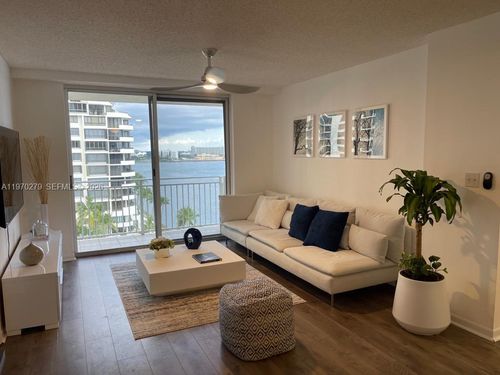 apt-1013-770 Claughton Island Dr, Miami, FL, 33131-2628 | Card Image