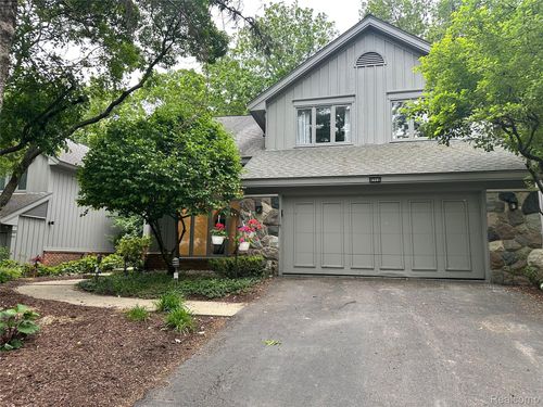 4908 Fairway Ridge Cir, West Bloomfield, MI, 48323-3320 | Card Image
