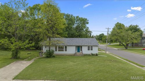 285 Ash St, Lebanon, MO, 65536-2304 | Card Image