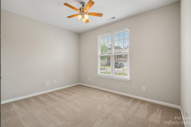 9814 Forest Run Ln, House other with 3 bedrooms, 2 bathrooms and null parking in Charlotte NC | Image 4