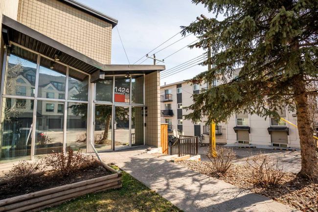302 - 1424 22 Avenue Sw, Home with 1 bedrooms, 1 bathrooms and 1 parking in Calgary AB | Image 2