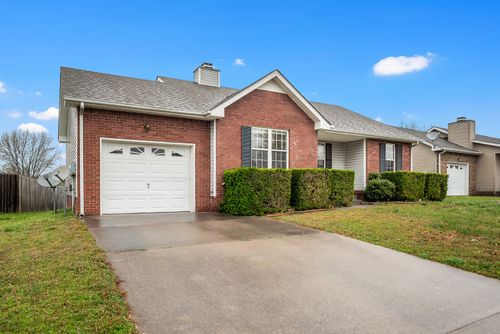 221 Grassmire Dr, Clarksville, TN, 37042-1409 | Card Image