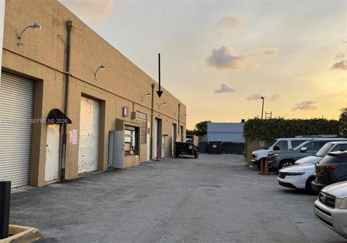 ste-406-1651 W 37th St, Hialeah, FL, 33012-4692 | Card Image