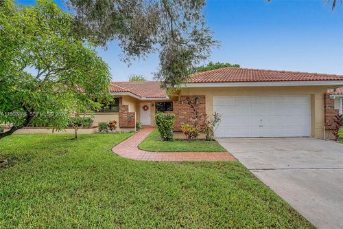 5641 Thistledown Ter, Davie, FL, 33331-2577 | Card Image