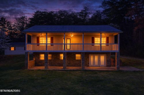 1429 Windsor Dr, Dandridge, TN, 37725-6445 | Card Image