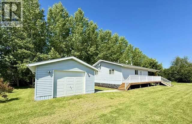 Residential in Lac Des Iles