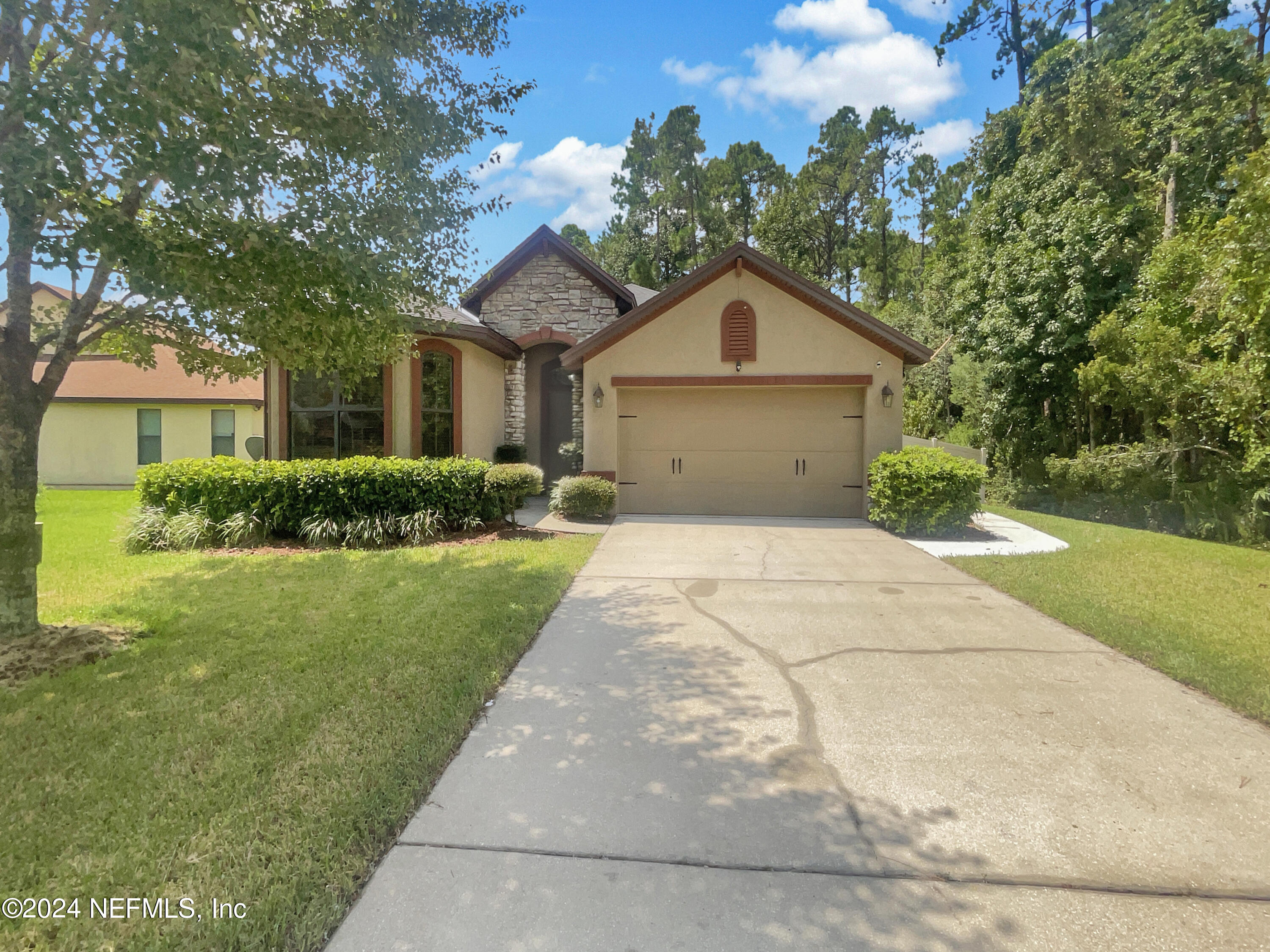 Apple Creek Dr, Jacksonville, FL 32218