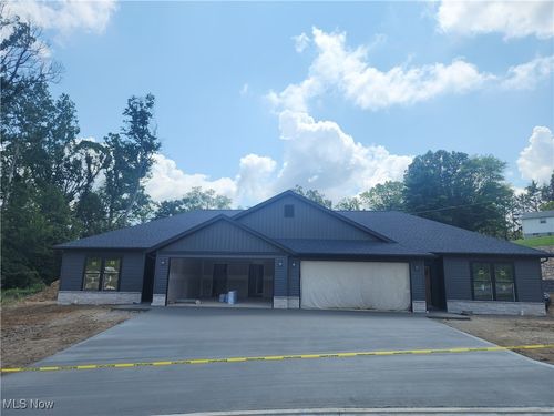 3452 Jamestown Dr, Zanesville, OH, 43701-0008 | Card Image