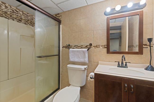 21570 N Inglenook Ln, House other with 3 bedrooms, 3 bathrooms and 2 parking in Deer Park IL | Image 20