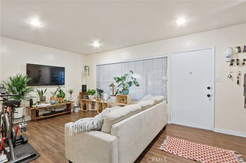 25-939 E Appleton St, Long Beach, CA, 90802 | Card Image