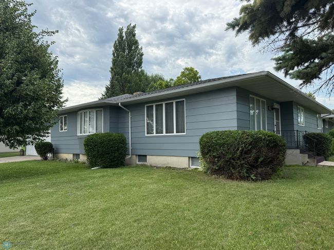 Front | Image 5