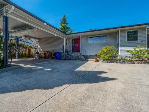 5453 Carnaby Place, Sechelt, BC, V0N3A7 | Card Image