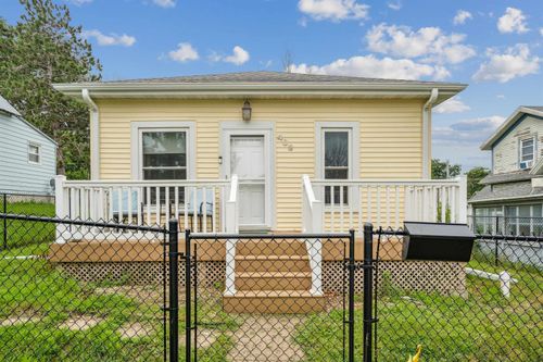 403 3rd St, Traer, IA, 50675-1103 | Card Image