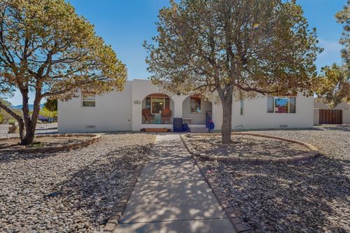 2501 Avenida De Isidro, Santa Fe, NM, 87501 | Card Image