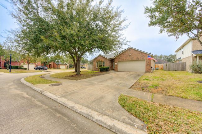 1908 Ivy Arbor Ct, House other with 4 bedrooms, 2 bathrooms and 2 parking in Pearland TX | Image 25