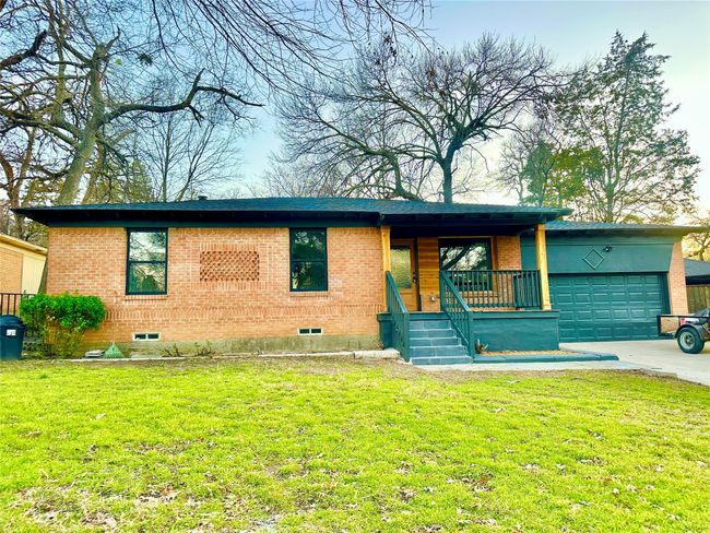 7316 Maringo Dr, House other with 3 bedrooms, 2 bathrooms and null parking in Dallas TX | Image 5
