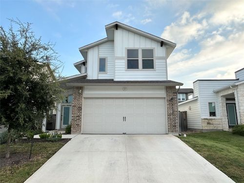 8600 Cumbrae Ln, Austin, TX, 78744-4733 | Card Image
