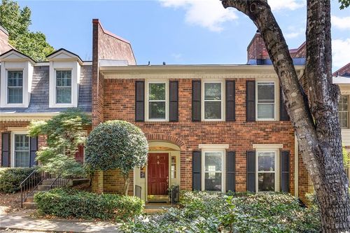 9 Queen Victoria Place Nw, Atlanta, GA, 30318 | Card Image