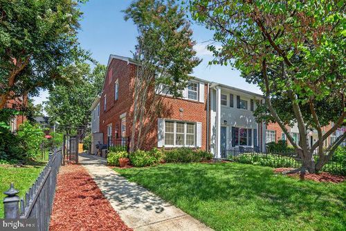 1527 Woodbine St, ALEXANDRIA, VA, 22302-2740 | Card Image