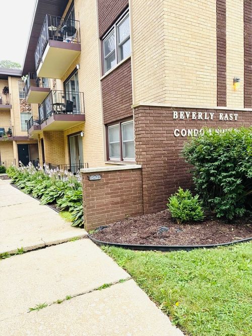 1a-10425 S Hale Ave, Chicago, IL, 60643-2844 | Card Image
