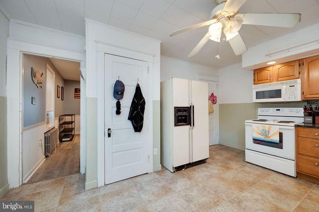 130 W Poplar St, Home with 3 bedrooms, 2 bathrooms and null parking in FLEETWOOD PA | Image 19