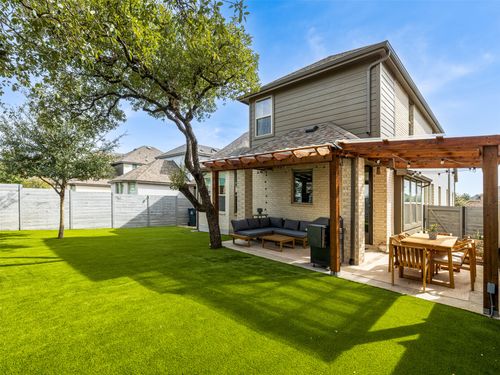 233 Arrowhead Mound Rd, Georgetown, TX, 78628-2319 | Card Image