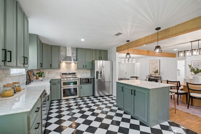 6615 Hialeah Dr, House other with 4 bedrooms, 3 bathrooms and null parking in Dallas TX | Image 15