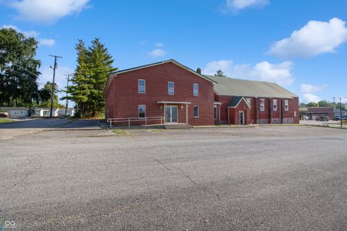 220 S Main St, Brownstown, IN, 47220-2019 | Card Image