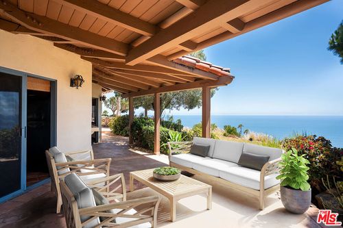 gh-4211 Avenida De La Encinal, Malibu, CA, 90265-2501 | Card Image
