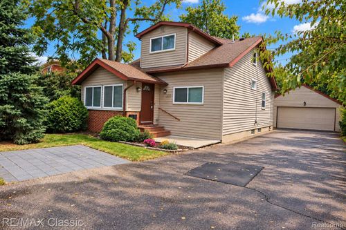 320 S Rochester Rd, Clawson, MI, 48017-2123 | Card Image