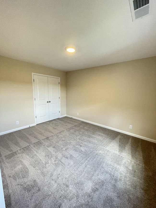 Secondary Bedroom | Image 16