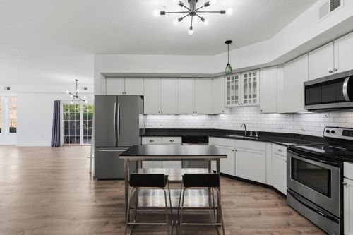 a104-4132 Vernon Ave S, Saint Louis Park, MN, 55416-5172 | Card Image