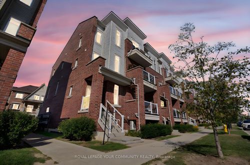 2574 William Jackson Dr, Pickering, ON, L1X0E5 | Card Image
