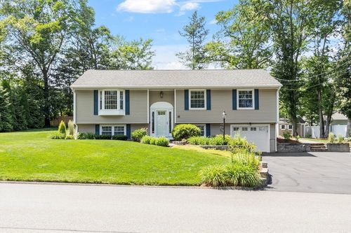 28 Vinal Street, Hudson, MA, 01749 | Card Image