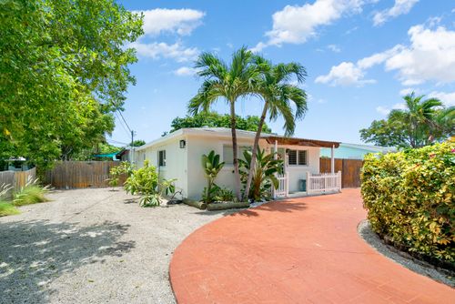 125 Harbor Dr, Key Largo, FL, 33037-4104 | Card Image