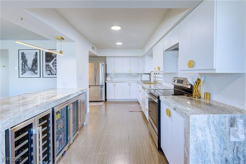 406-205 E Harmon Ave, Las Vegas, NV, 89169-6468 | Card Image