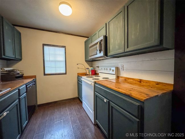 120917 Honey Suckle Rd, House other with 2 bedrooms, 2 bathrooms and null parking in Eufaula OK | Image 10